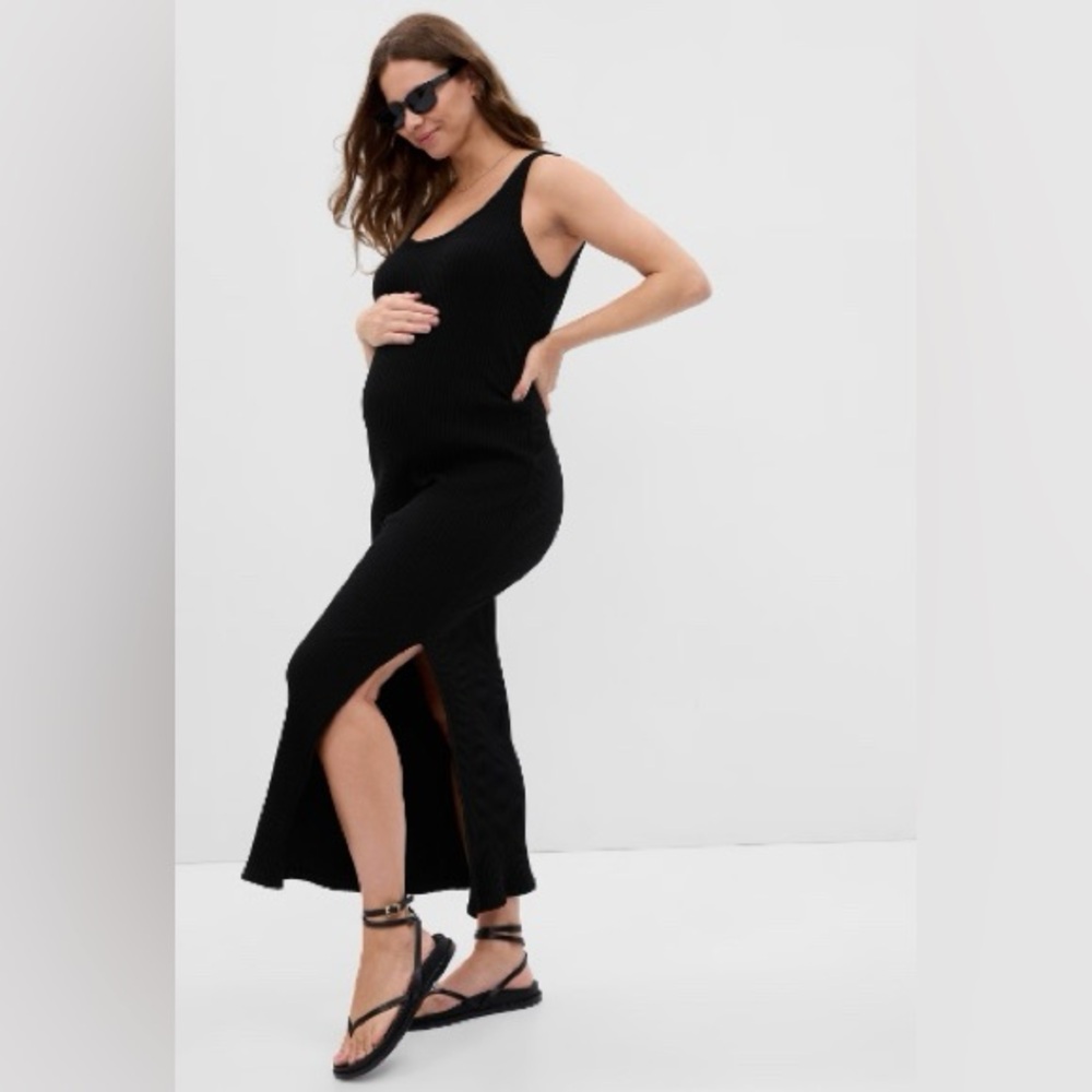 Never worn Maternity Rib Maxi Dress